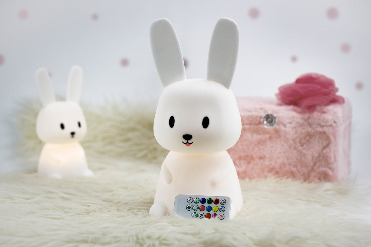 Maxi luce notturna a forma di coniglio realizzata in silicone