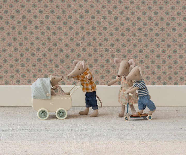 Kinderwagen mit Baby Maus Maileg