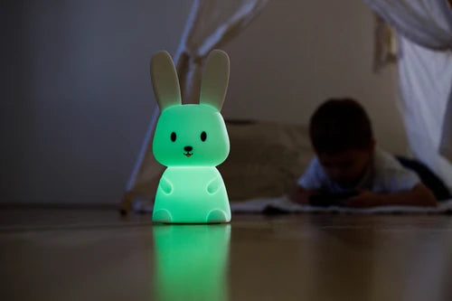 Maxi luce notturna a forma di coniglio realizzata in silicone