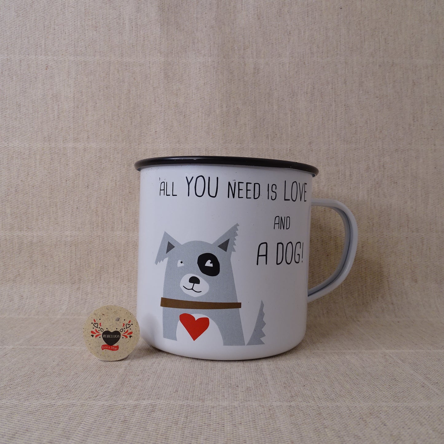 Tazza smaltata con motivi