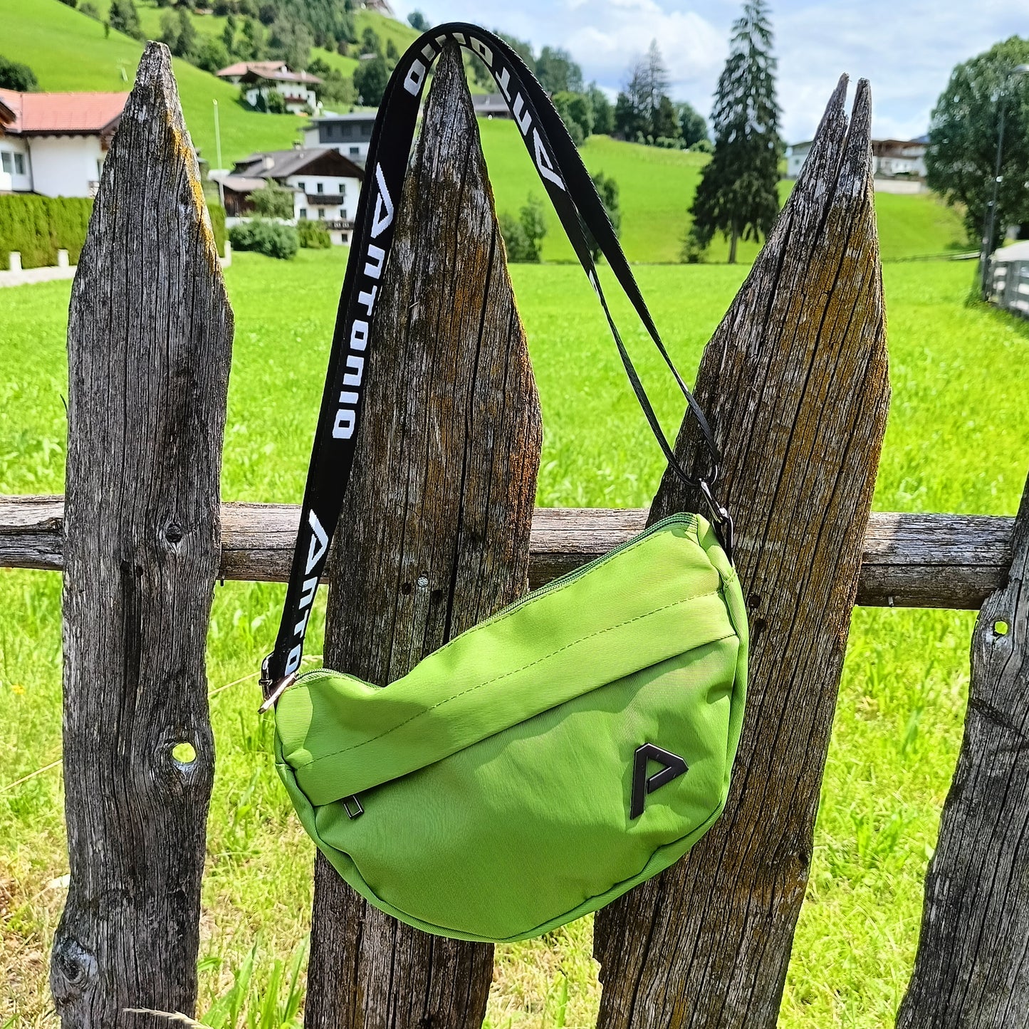 Umhängetasche Halbmond Schultertasche