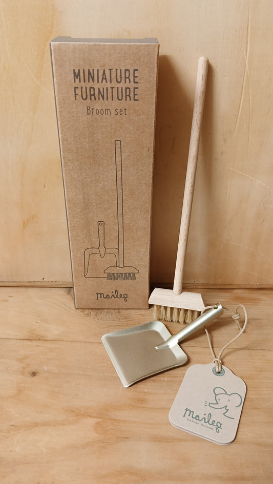 Besen & Schaufel Maileg