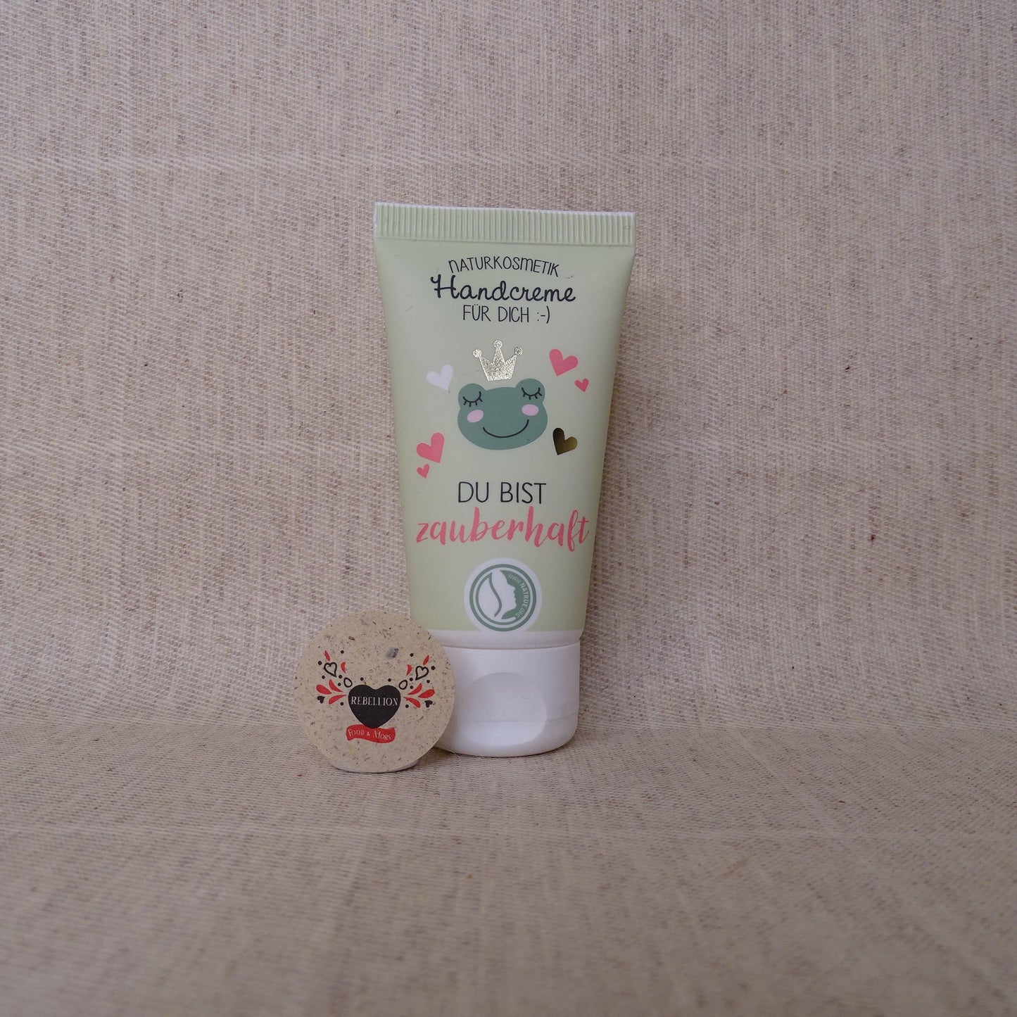 Crema per le mani con scritta "Il momento migliore è adesso".